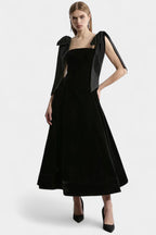 Ajla Vestido Midi de Terciopelo sin Tirantes con Lazo