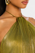 Emma Vestido Halter Metálico con Espalda Abierta y Abertura Alta
