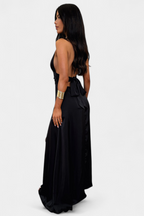 Latisha Vestido de Cuello Halter y Gran Abertura