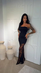 Serena Lace | Vestido Maxi Bandeau con Falda de Encaje Asimétrica