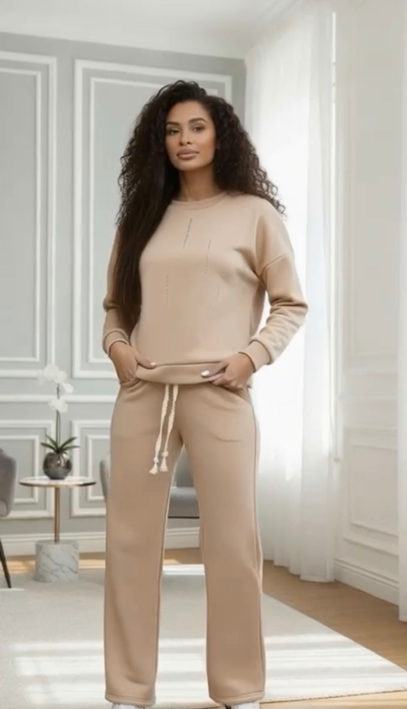 Stella Glam | Conjunto Sudadera y Pantalón con Detalles Glitter