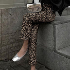 Pantalones rectos de cintura alta con estampado de leopardo