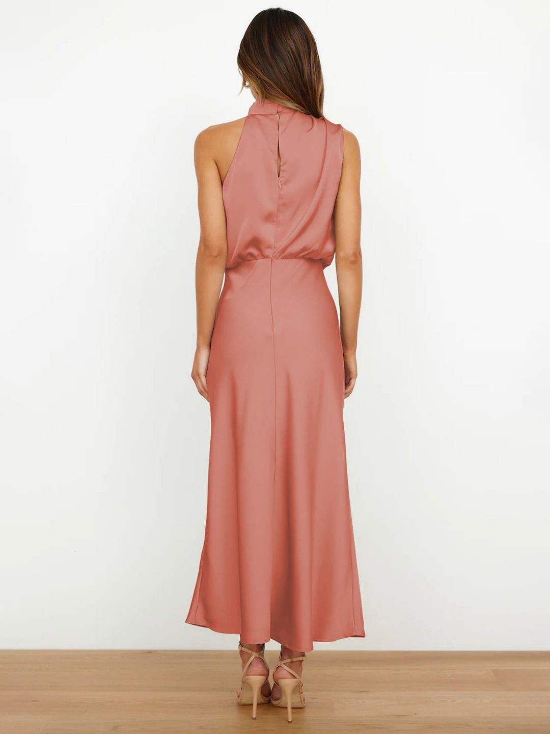 MARIANA | Vestido con escote americano
