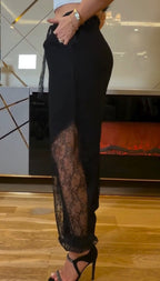 Mónik Lace | Pantalón Fluido con Bajos de Encaje