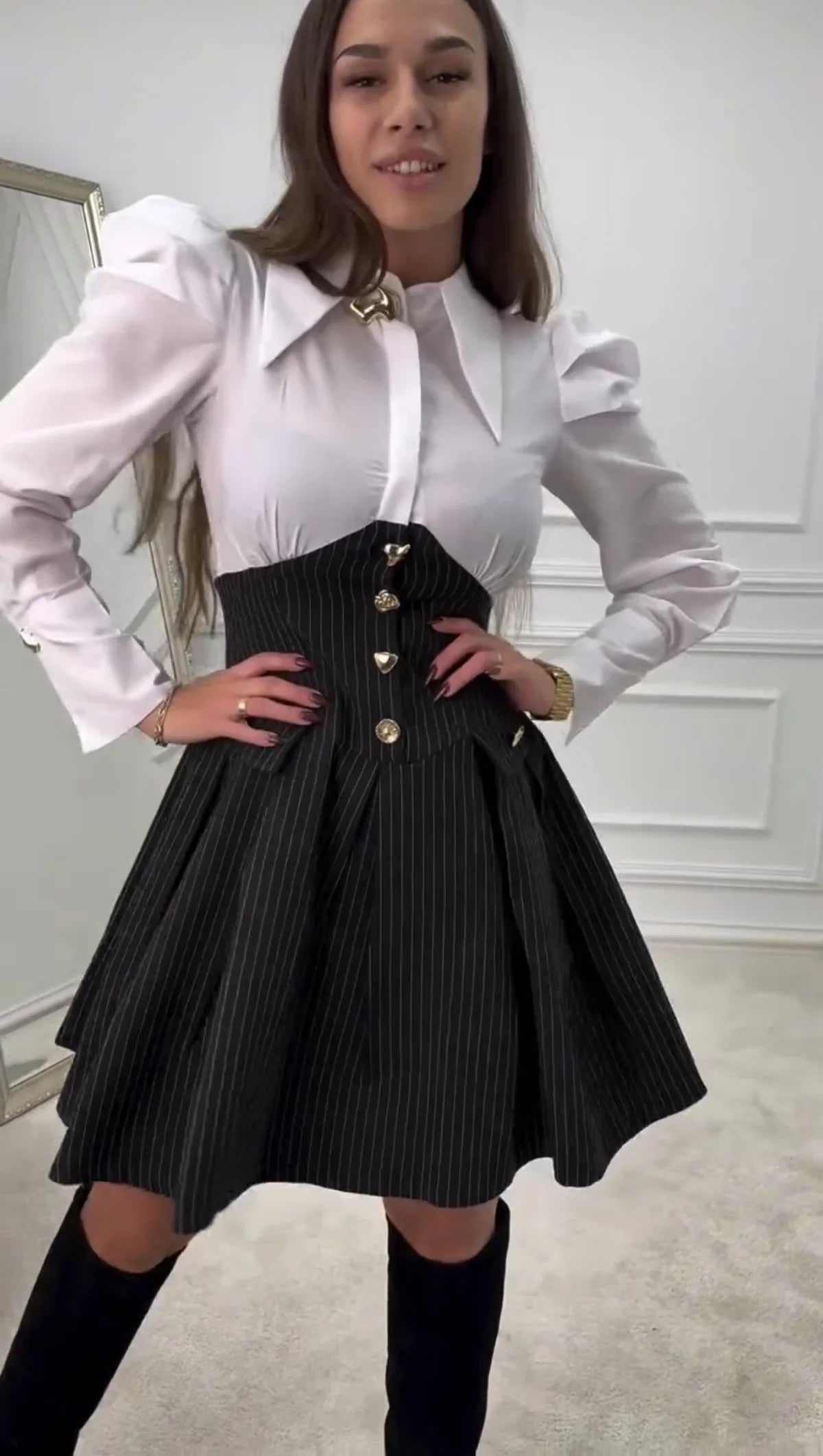 Eda Vintage | Vestido Midi Camisero con Falda Plisada y Botonadura Dorada