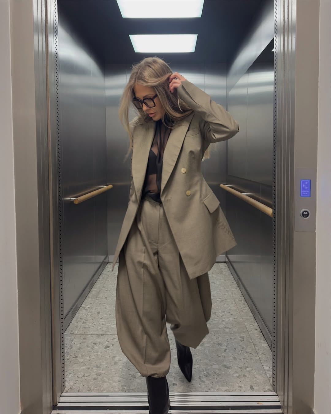 París Noir | Conjunto Blazer Oversize y Pantalón Palazzo