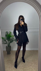 Lara Dentelle | Vestido Blazer con Bajo de Encaje y Cinturón