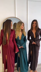 Patricia Rouge | Vestido Maxi Cruzado de Escote en V con Manga Larga