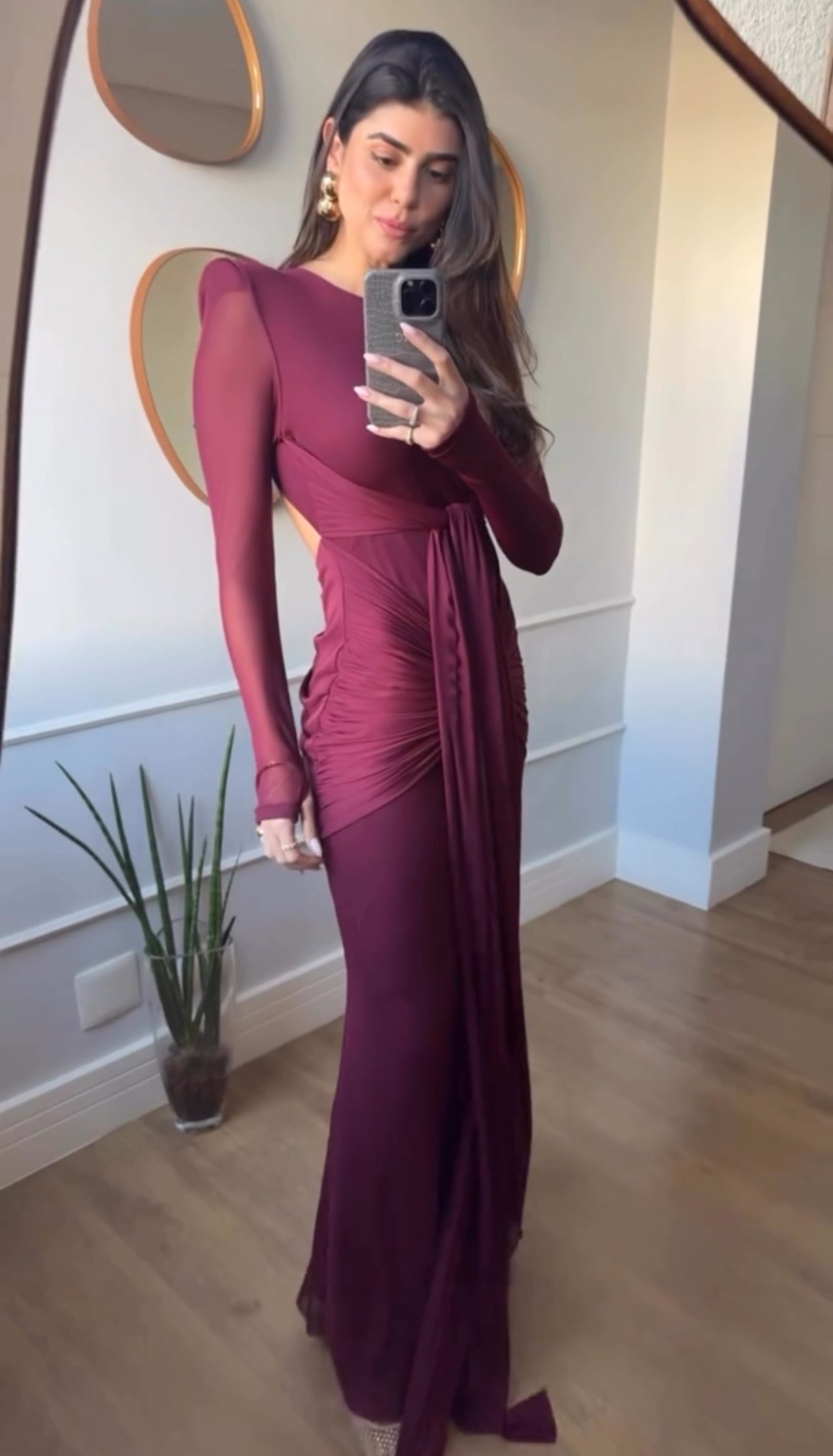 Taylor Velvet | Vestido Maxi con Manga de Tul y Espalda Descubierta