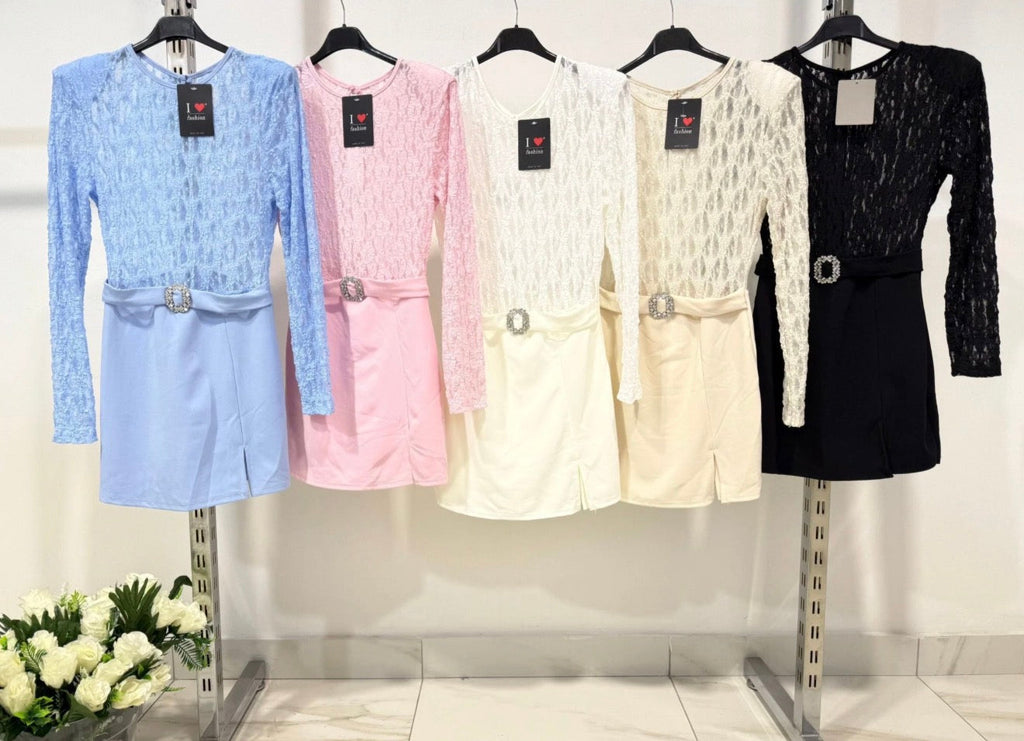Kendall Lace | Mono Mini de Encaje con Cinturón y Manga Larga