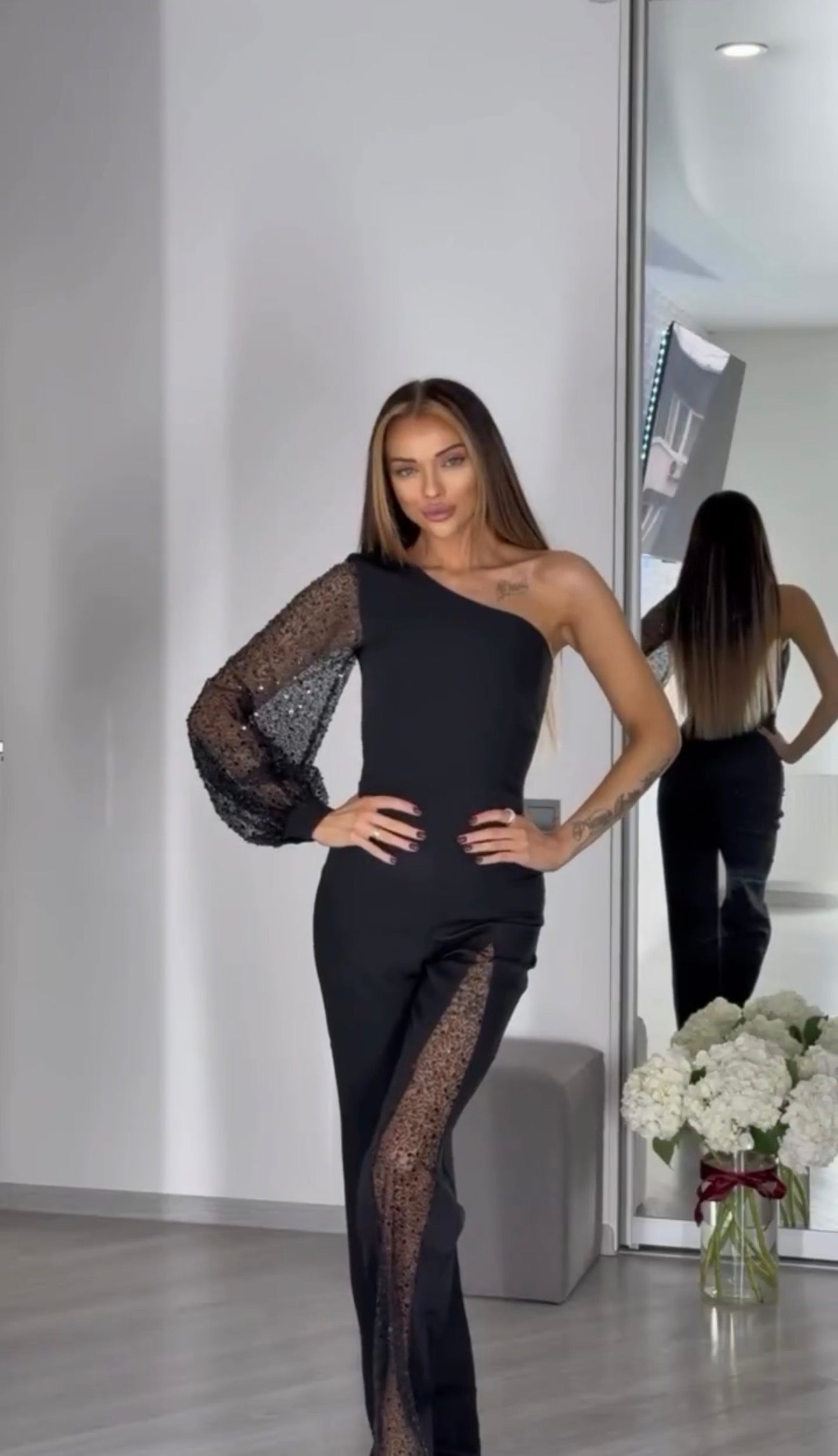 Irina Crystals | Mono de un Solo Hombro con Manga y Pernera de Tul con Strass