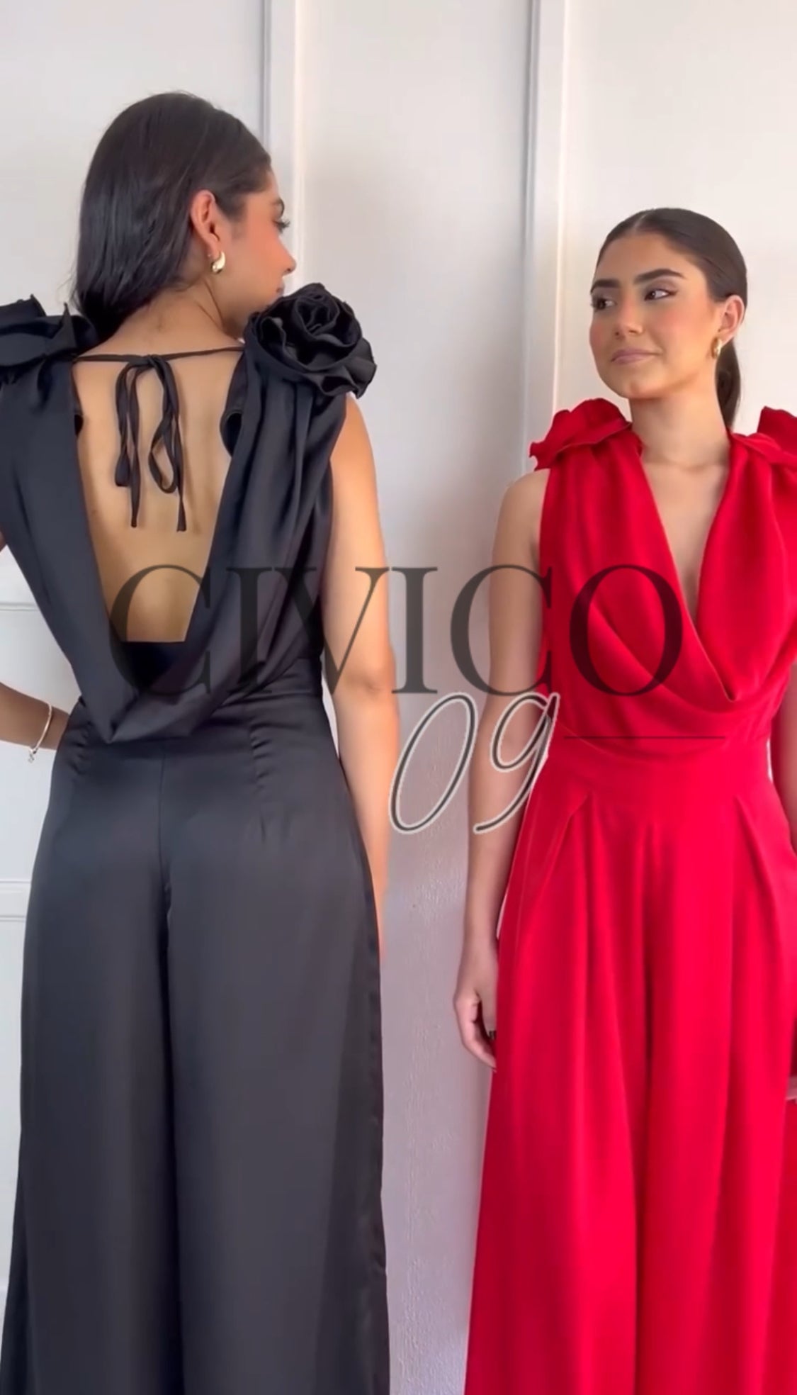 Besos Rosette | Mono Maxi Escote en V con Rosas en los Hombros