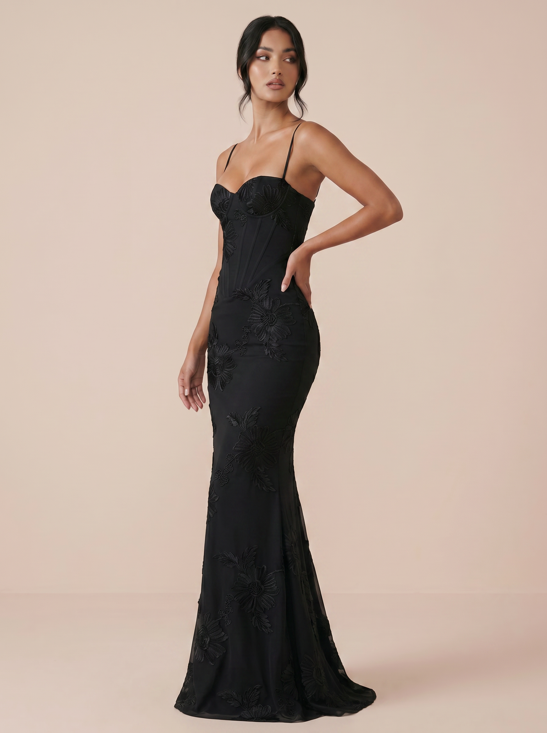 Renetta Vestido maxi sin espalda con tirantes finos y estampado floral