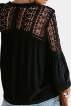 Blusa de Encaje Sunwoven