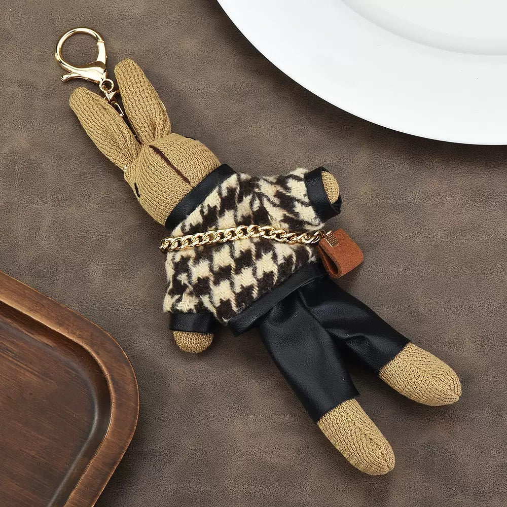Charm de Conejo con ropa para Bolso