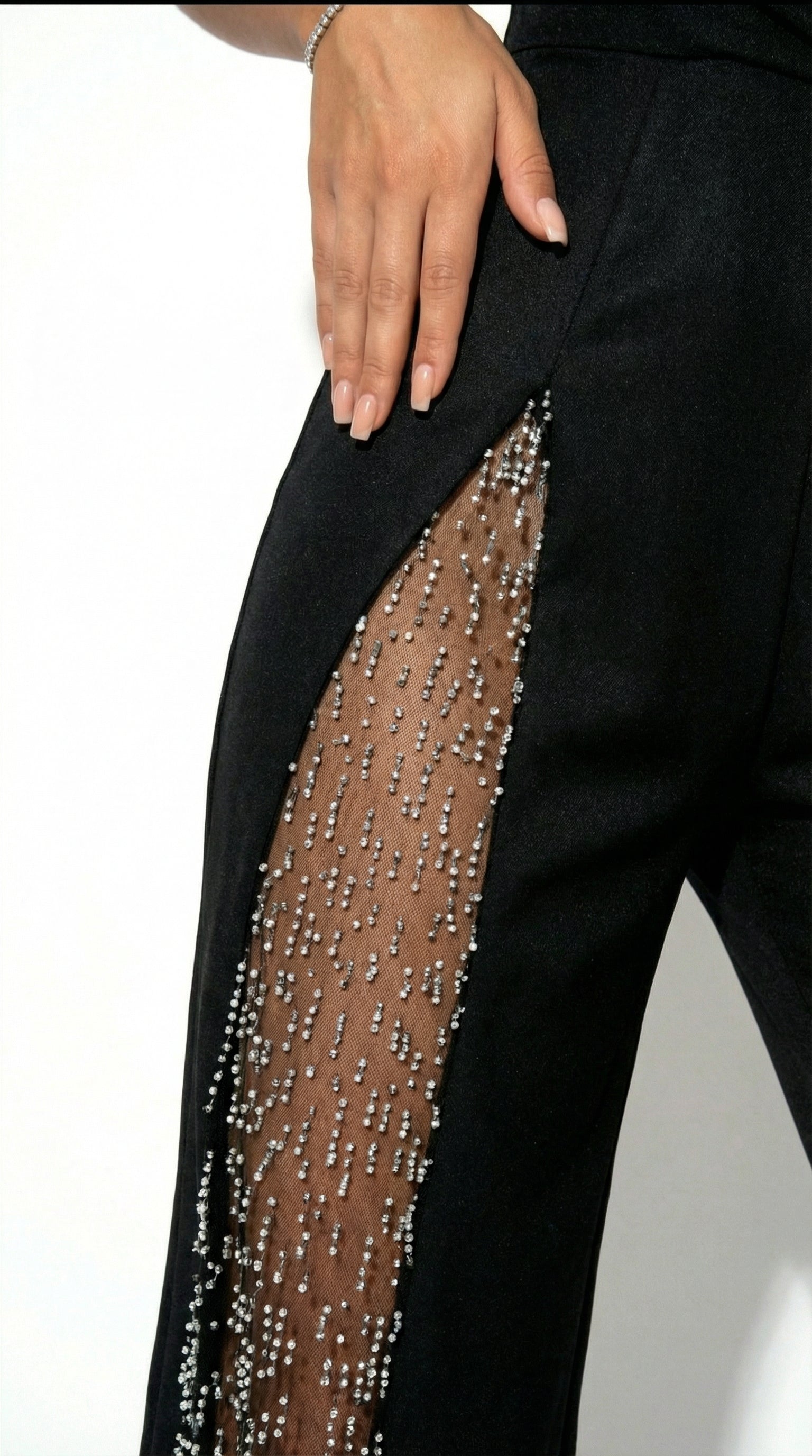 Vicky Lace | Mono Escote en V con Panel de Encaje y Pernera Ancha