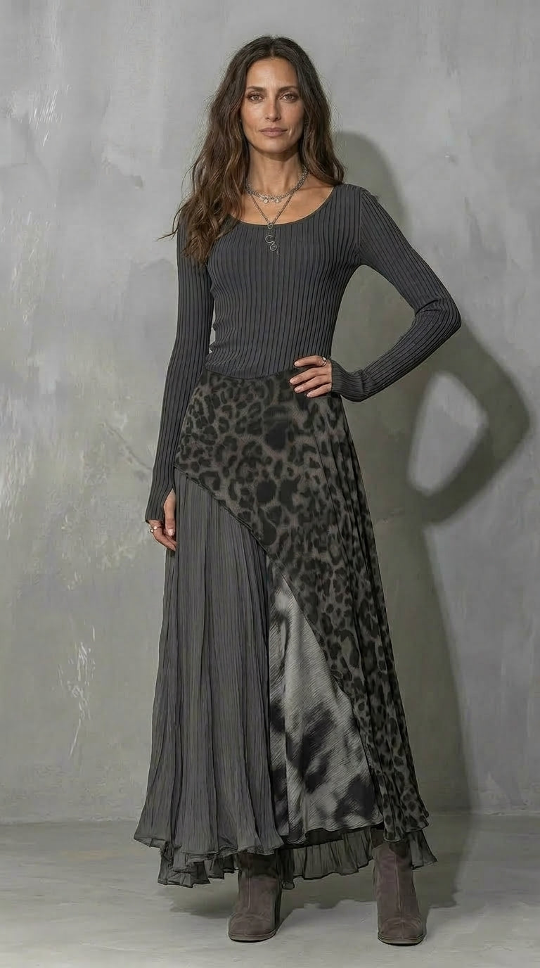 SILVANA | Vestido Maxi Plisado con Estampado Animal