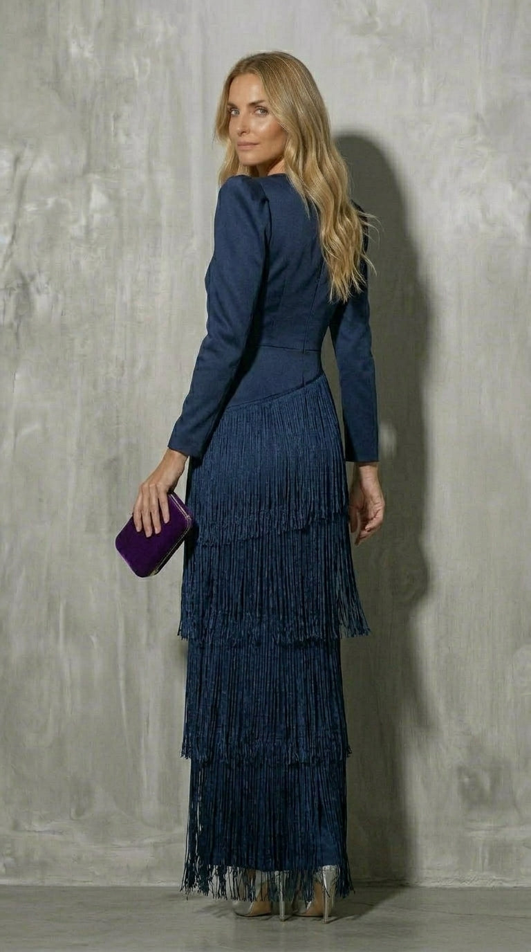 Clara · Vestido elegante de flecos con mangas