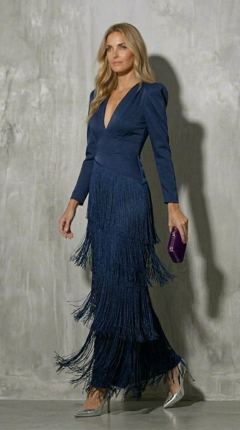 Clara · Vestido elegante de flecos con mangas