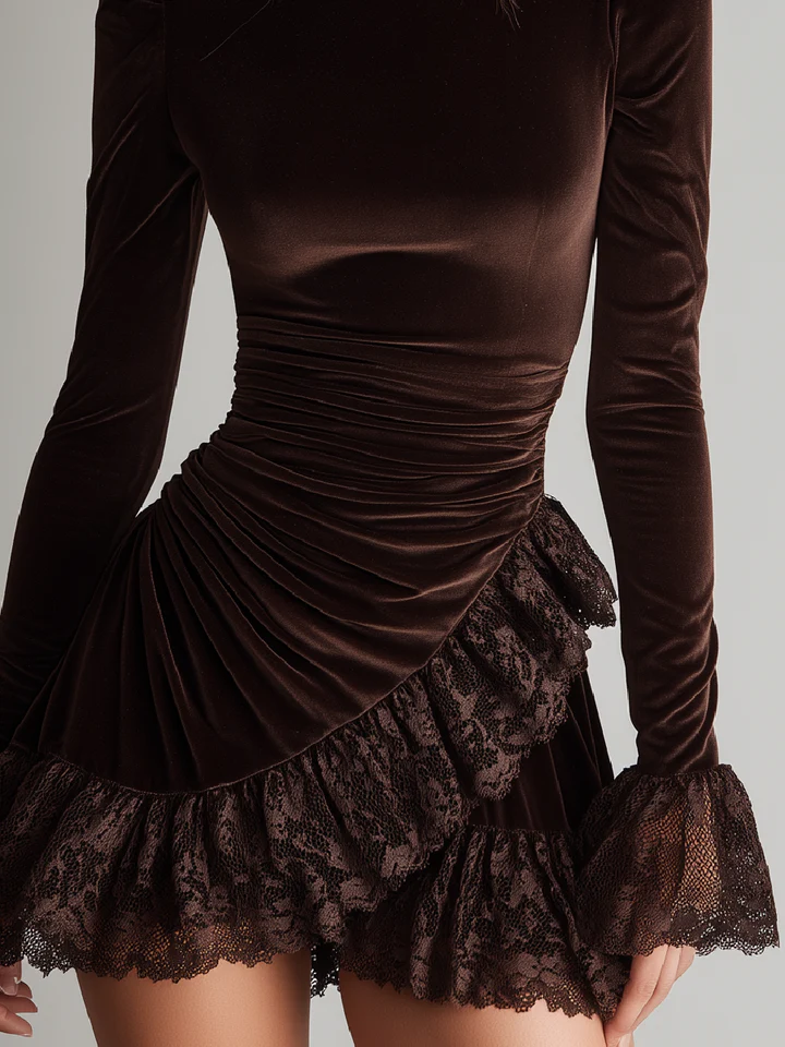 Madeleine | Vestido Corto de Terciopelo con Detalles de Encaje
