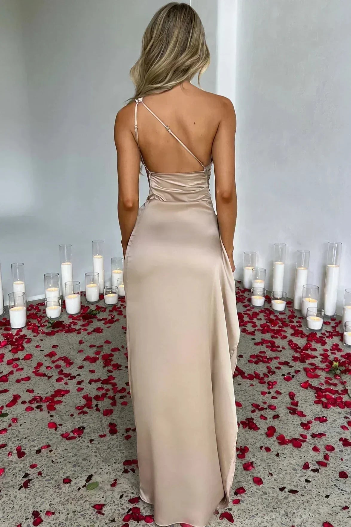 Emberly Vestido Maxi de Un Solo Hombro con Abertura Alta