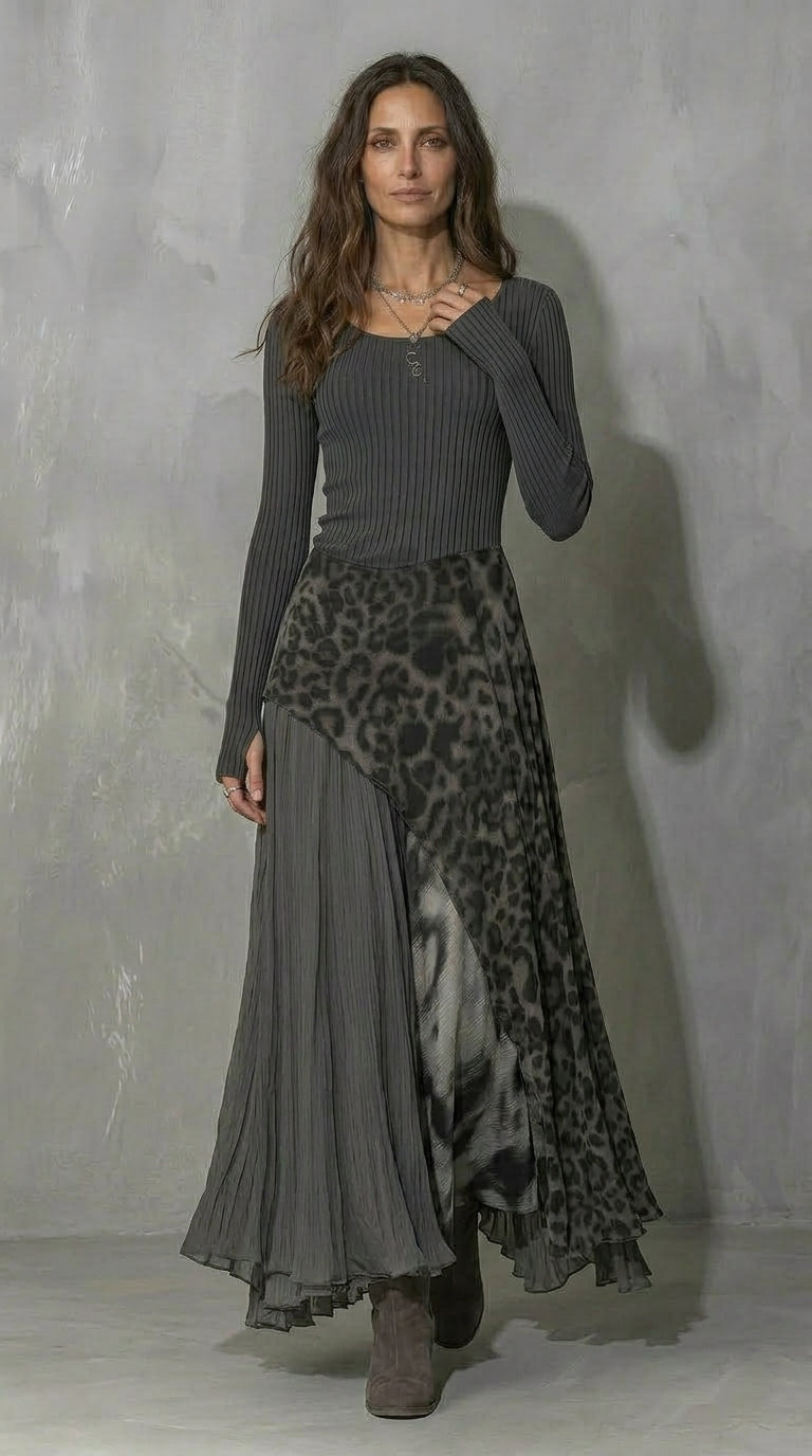 SILVANA | Vestido Maxi Plisado con Estampado Animal