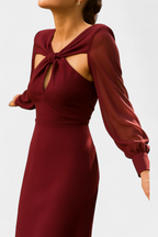 Julissa Vestido Midi Burdeos con Detalle Anudado y Espalda Abierta