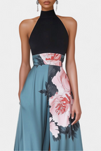 Radmila Vestido A-Line con Cuerpo Negro y Falda Floral en Contraste