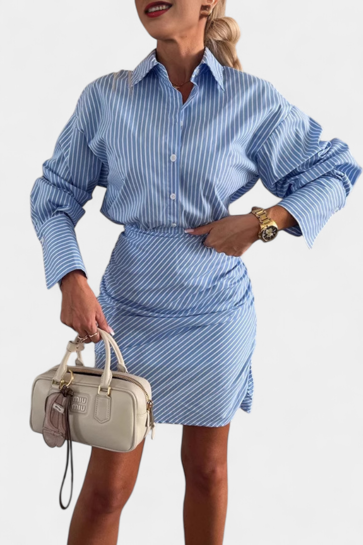 Cynthia Conjunto Camisero Mini a Rayas con Pliegues y Botones