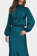 Cecila Vestido Maxi con Cuello Alto y Detalle Floral