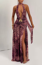 Vestido largo Melania con estampado de orquídea magenta.