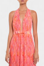 Prisca Vestido Maxi Plisado con Espalda Abierta y Cuello Halter