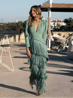 Dolcezza Vestido Maxi Elegante con Escote en V, Pliegues y Flecos